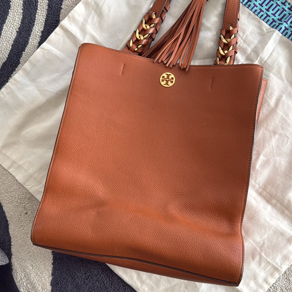 TORY BURCH Leather Wallet & Tote Bag. - Picture 15 of 16